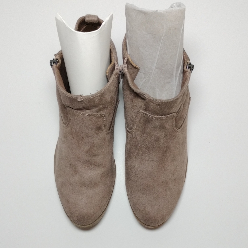 Arizona Jean Co Women's Tan Suede Ankle Boots